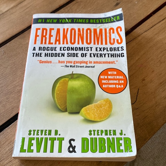 Freakonomics Book - Picture 1 of 2